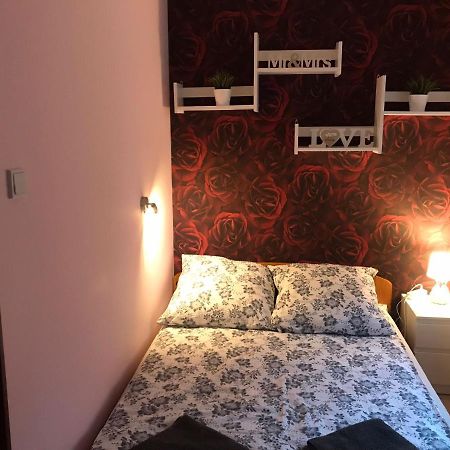 Apartament D&B กดิเนีย ภายนอก รูปภาพ