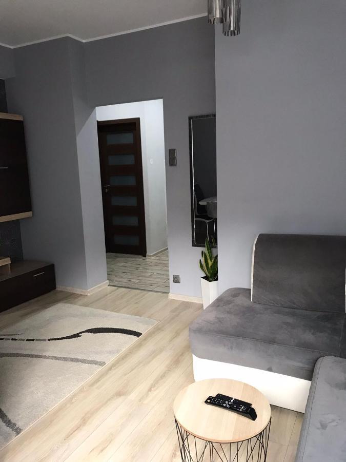 Apartament D&B กดิเนีย ภายนอก รูปภาพ