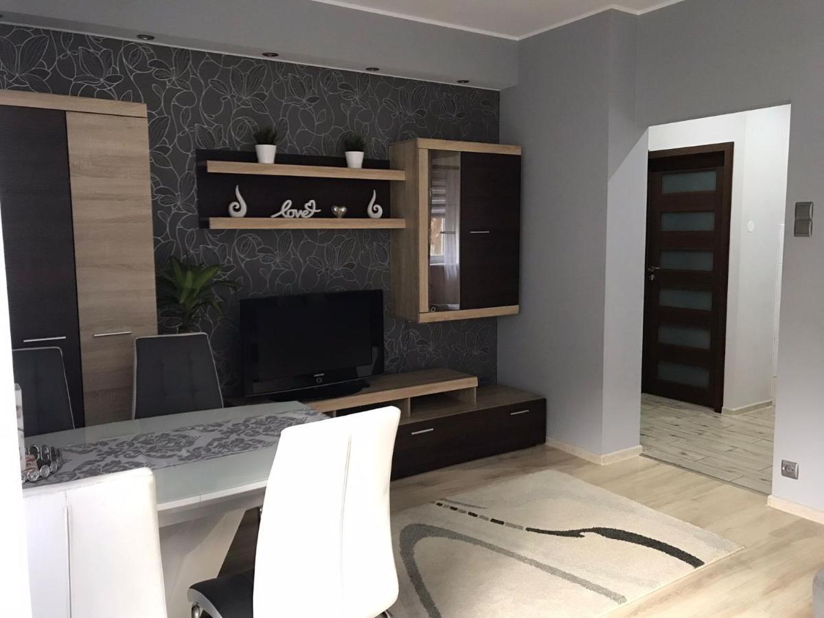 Apartament D&B กดิเนีย ภายนอก รูปภาพ