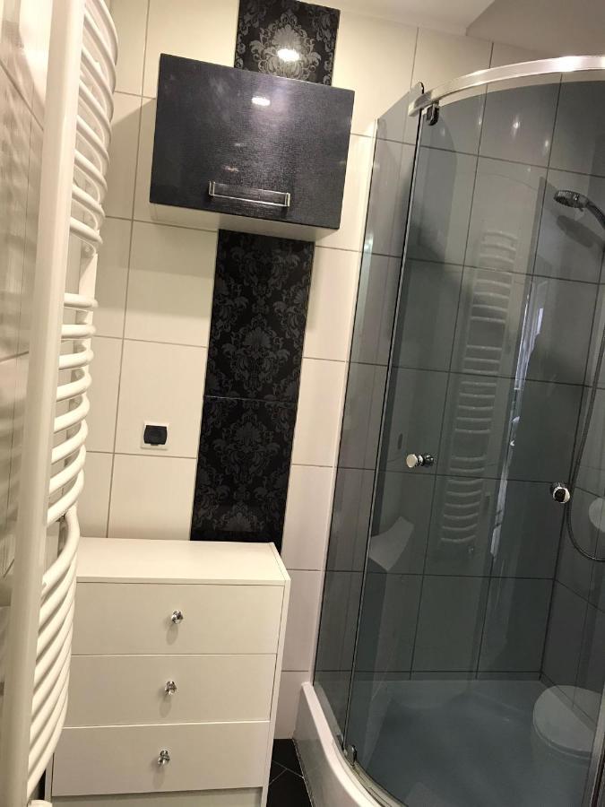 Apartament D&B กดิเนีย ภายนอก รูปภาพ
